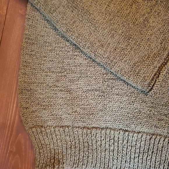 J Crew Olive Fatigue 3/4 Sleeves Green Bell Sweater  Medium Cotton Blend Knit - Picture 5 of 10